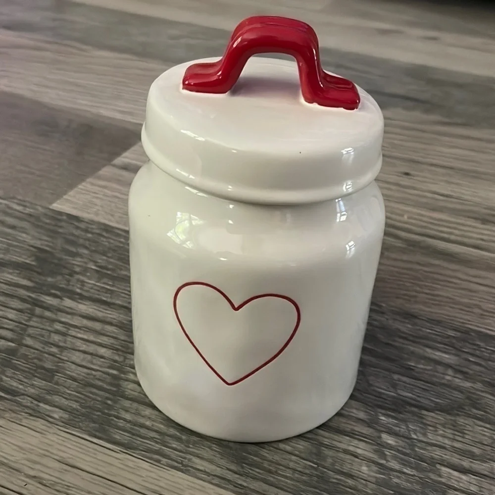 Rae Dunn Valentines red heart canister-‎ NEW